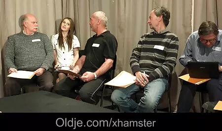 Femeia tatuată își scoate soțul de filme sex online subtitrate pe limbă.