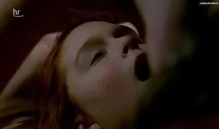 El a aruncat bățul primilor oameni la Blonda bustoasă cu catârul de test. babe care se fut bine