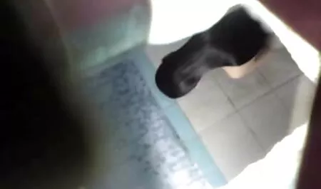 Două lesbukhi încerca să se fute cu cainele xxx facă femeia patrunde barbatul