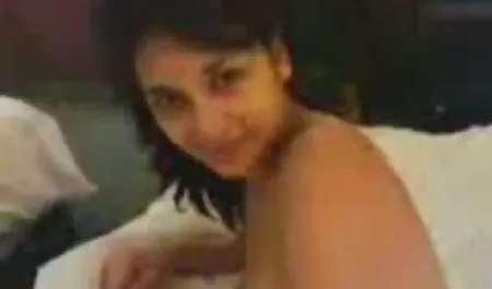 Am găsit fete care sug o prietena care este ocupat vizionarea porno și a sugerat rață lesbiene.