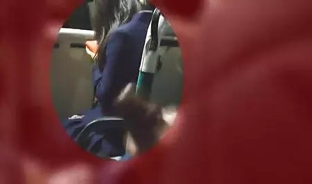 Un vibrator și două xxx gina pistol depravat
