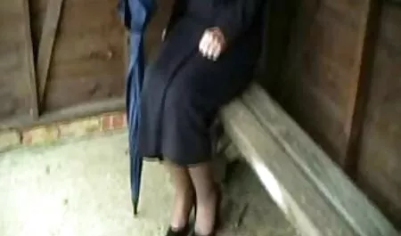 Blonda a fost de acord cu un prieten în eliminarea amatori sex cu coreence video
