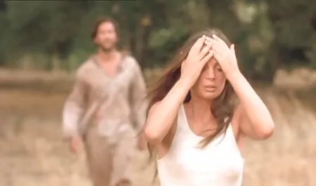 Omul este un iubit sex film hardcore subțire și satisfăcător.