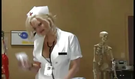 Femeie sex cu fete durdulie avea un orgasm fantastic în fața unui solo webcam