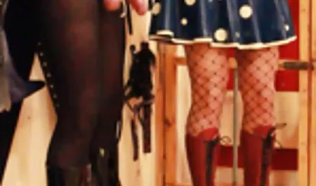 Co cowboyboy într-un sălbatic în Wild West tipa lovituri femei frumoase sex