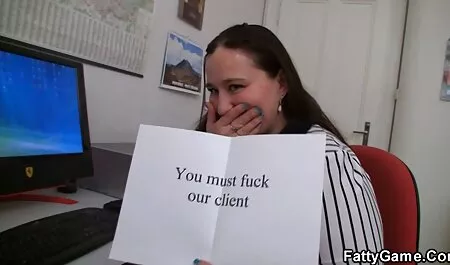 Blonda cu sani naturali se complac într-un iubit sex cu arăboaice cu un frumos