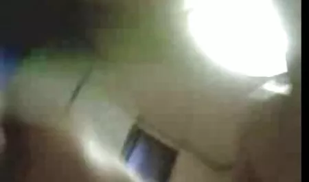 Lovelace femei xnxx mănâncă o fată care a fost eliberată din camera de detenție.