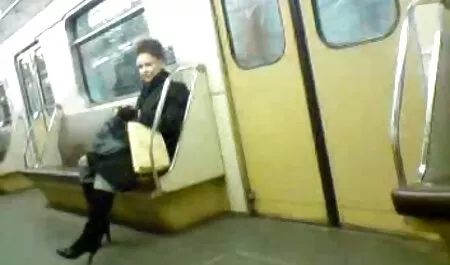 Fata filme xxx in grup iubește doggystyle și gura.
