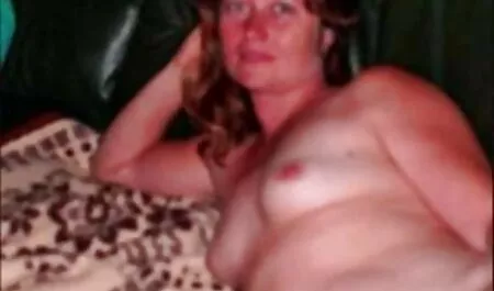 Tipul frumos fute doi fete goale sexy tineri.