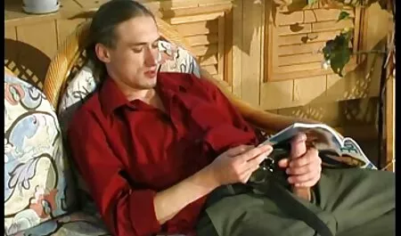 Ea se furișează și mănâncă slab Blonde în pădure filme xxx cu romance amatoare