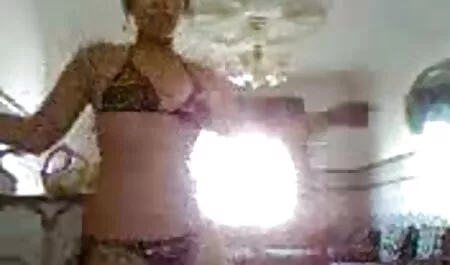 Baiat fute o profesoara de femei grase facand sex sex in clasa